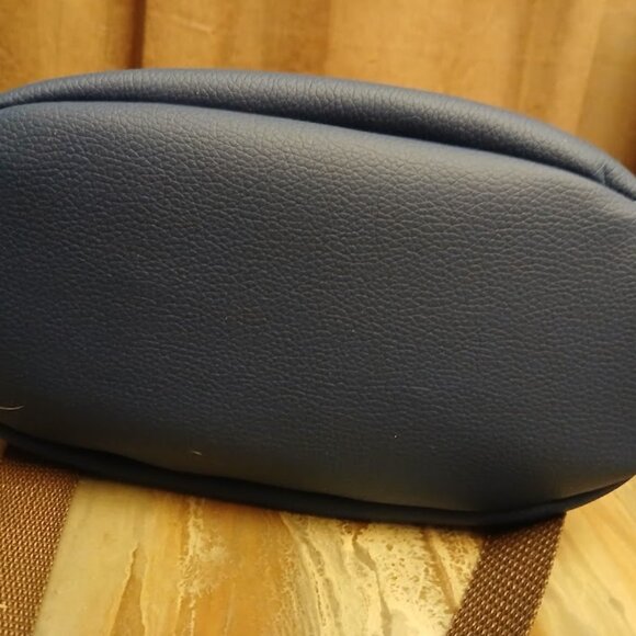 New Bucket Saddle Purse Crossbody Bag Southwestern Sarape Stripe Red White Blue - Picture 12 of 16